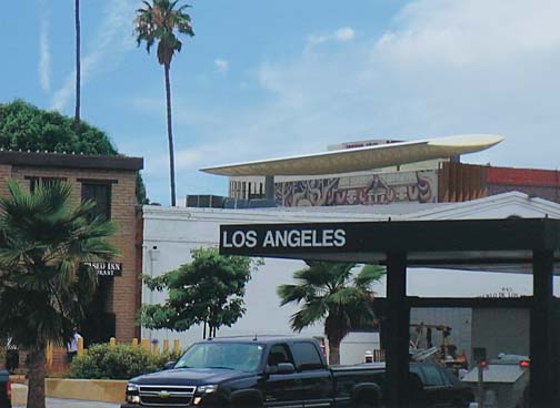 Rendering of the Siqueiros mural shelter as seen from Union Station. Image courtesy of Pugh + Scarpa Architects ©.